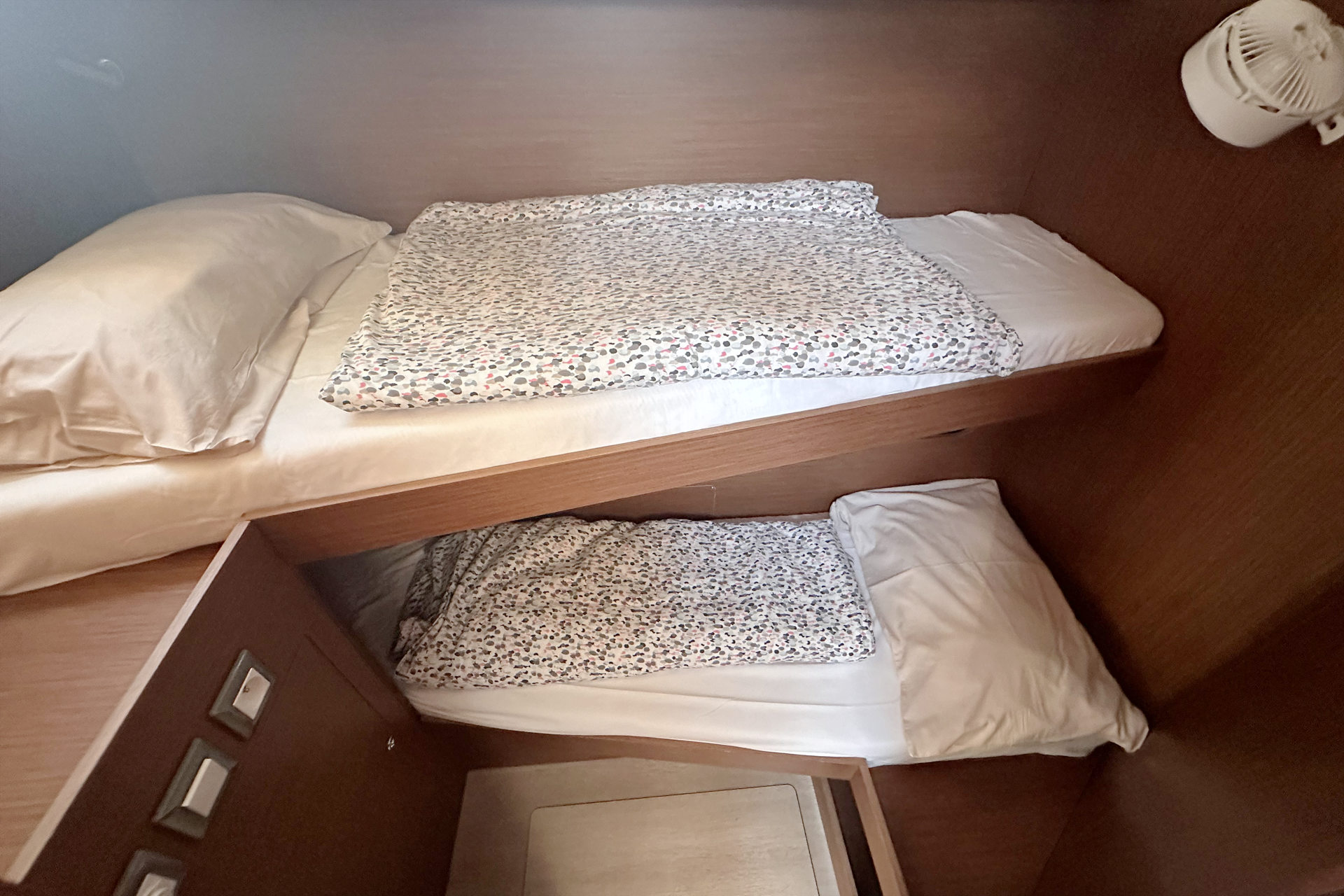 Oceanis 51.1 — photo 18