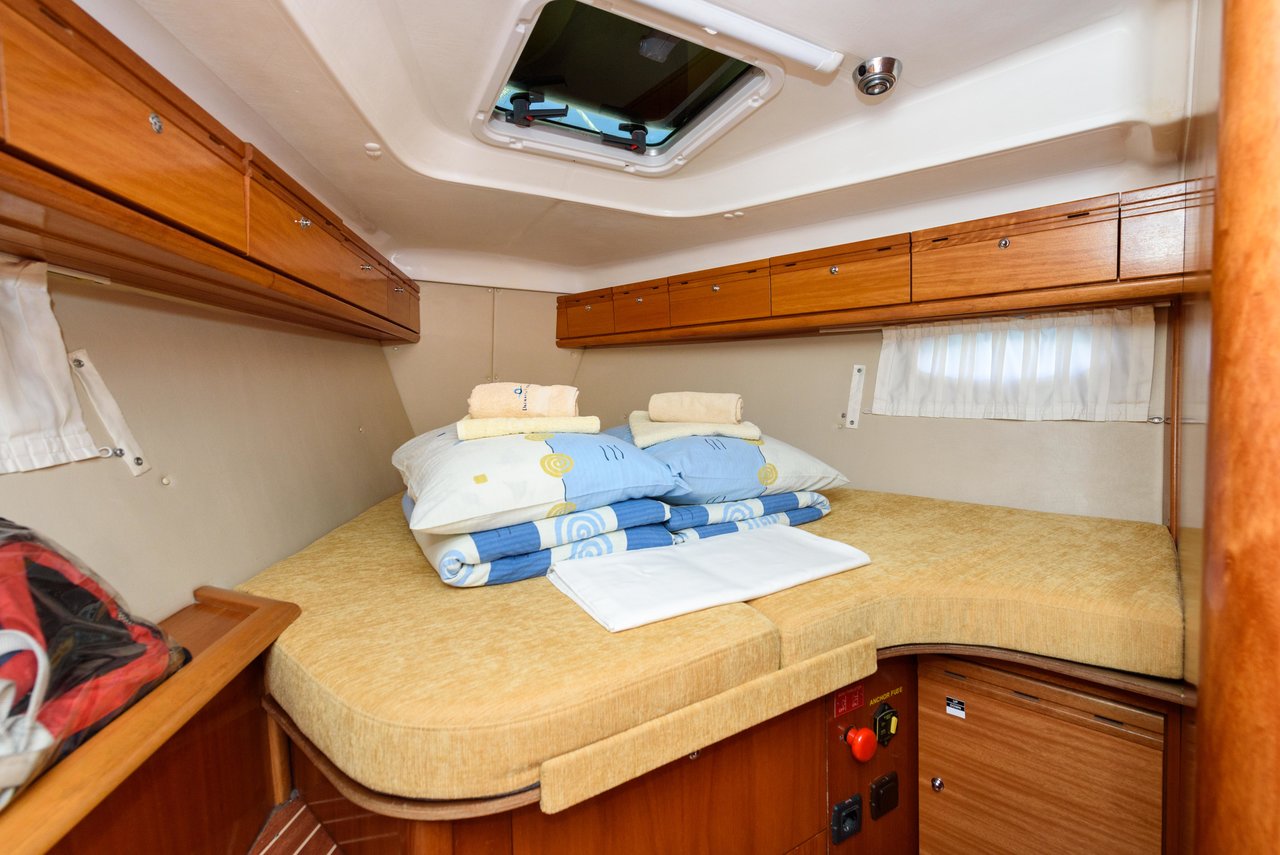 Bavaria 40 Cruiser — photo 13