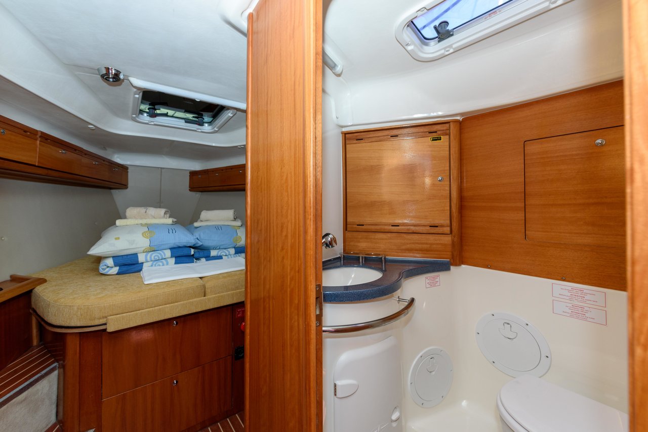 Bavaria 40 Cruiser — photo 16