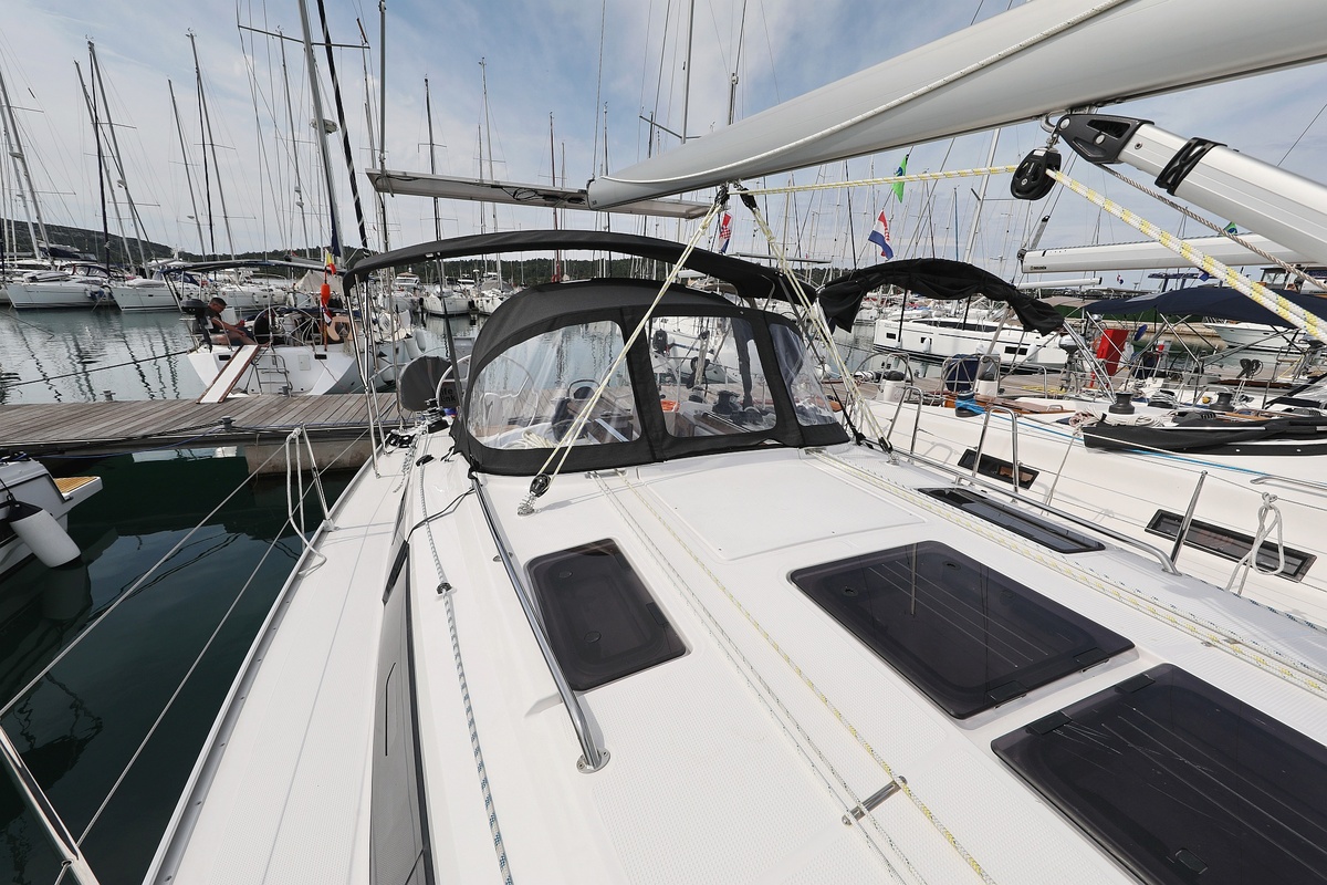 Bavaria Cruiser 37 - 3 cab. — photo 5