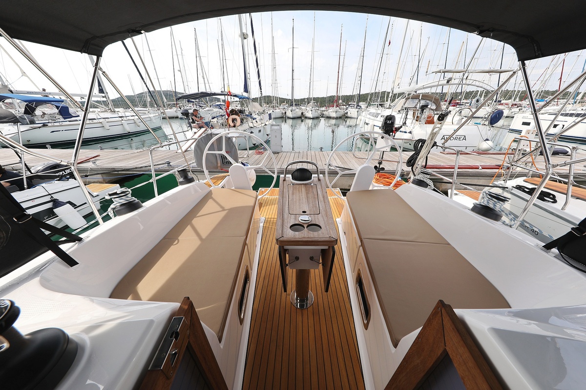 Bavaria Cruiser 37 - 3 cab. — photo 7