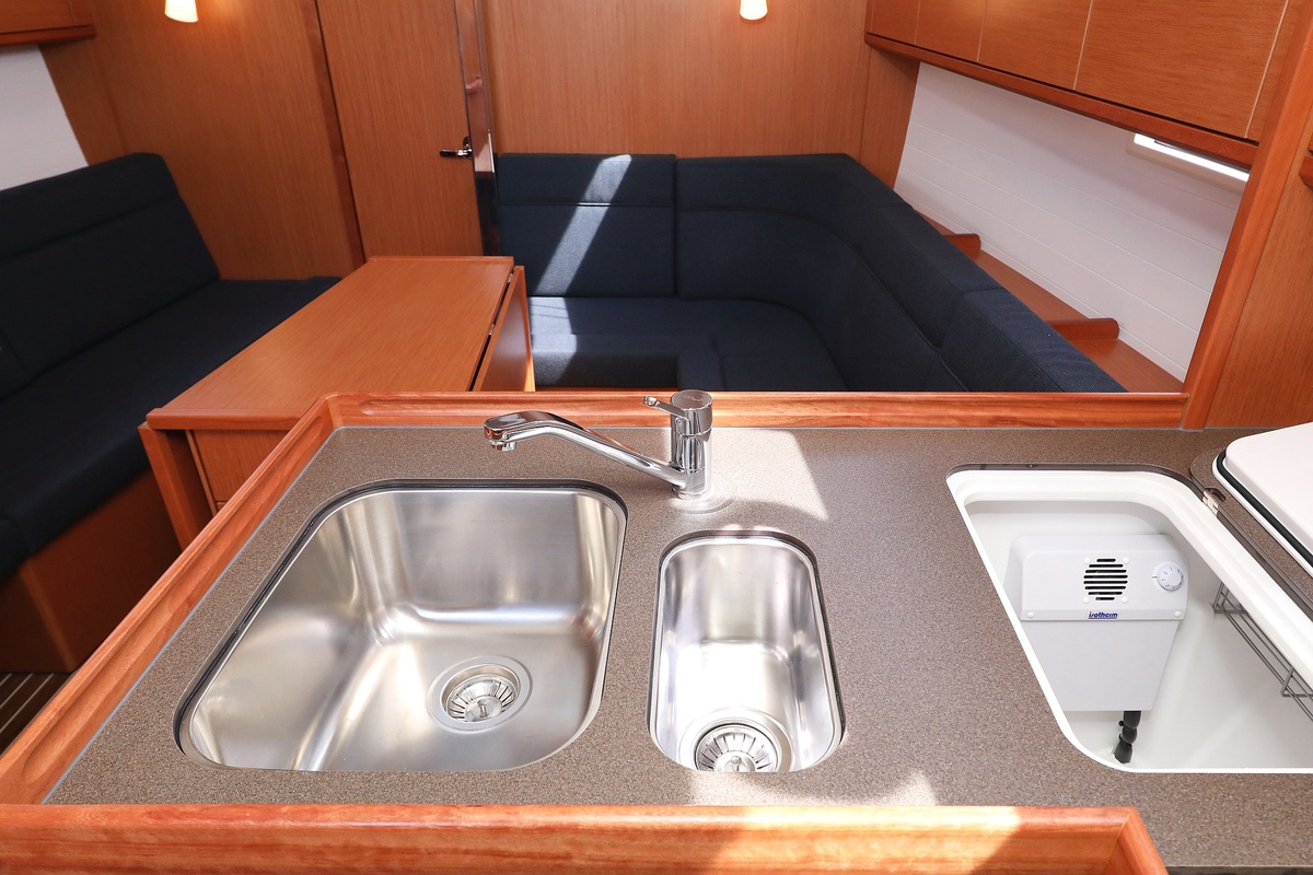 Bavaria Cruiser 37 - 3 cab. — photo 13