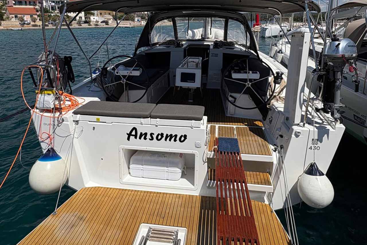 Dufour 430 — photo 1