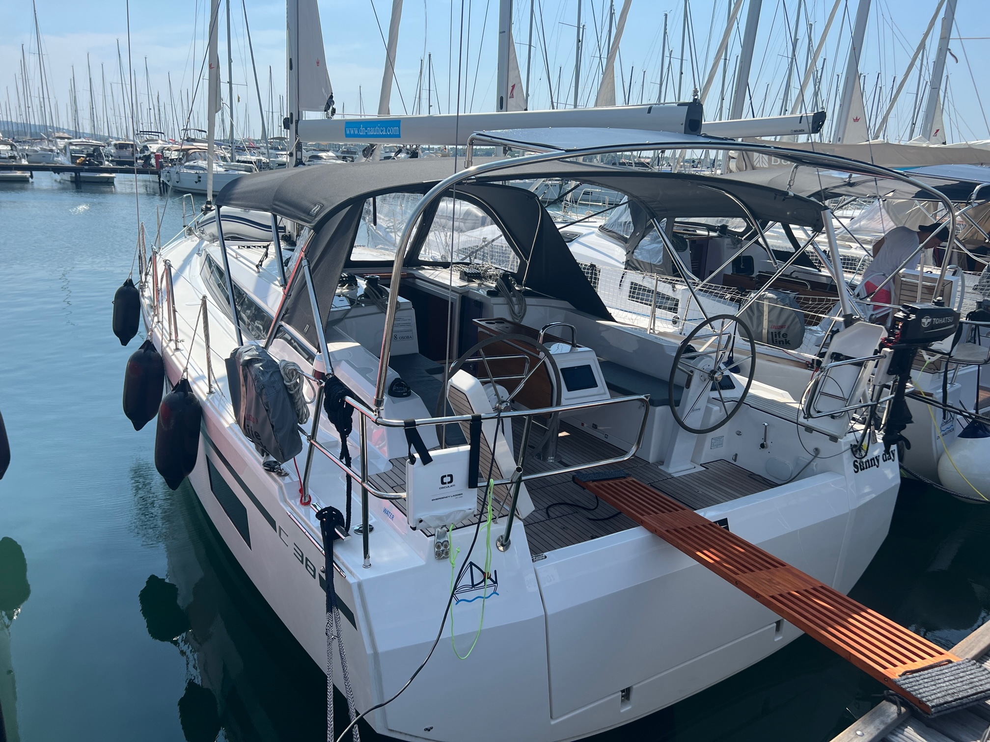 Bavaria C38 — photo 4