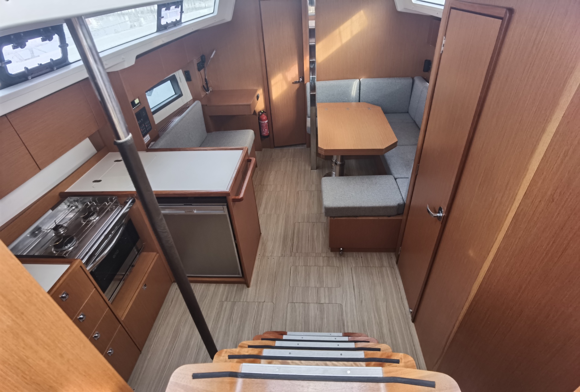 Bavaria C38 — photo 13