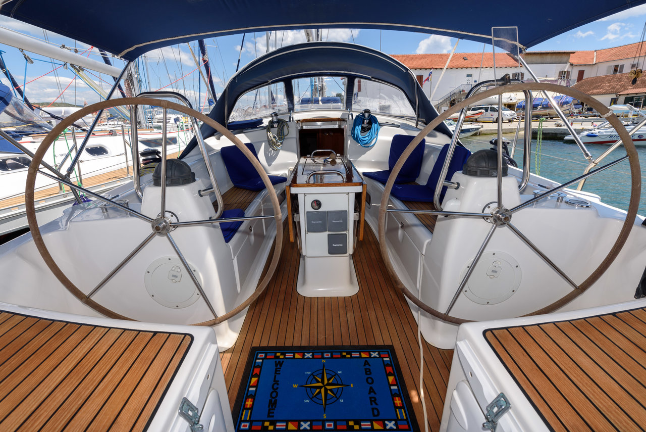 Bavaria 42 Cruiser — photo 1