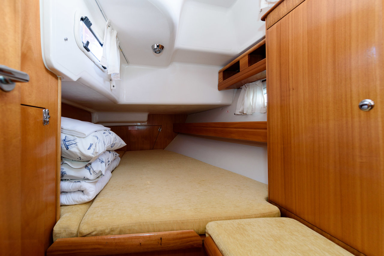 Bavaria 42 Cruiser — photo 8