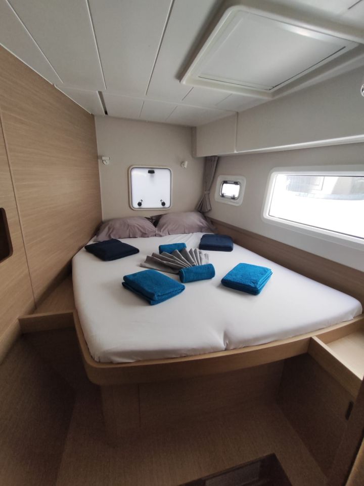 Lagoon 42 - 4 + 2 cab. — photo 10