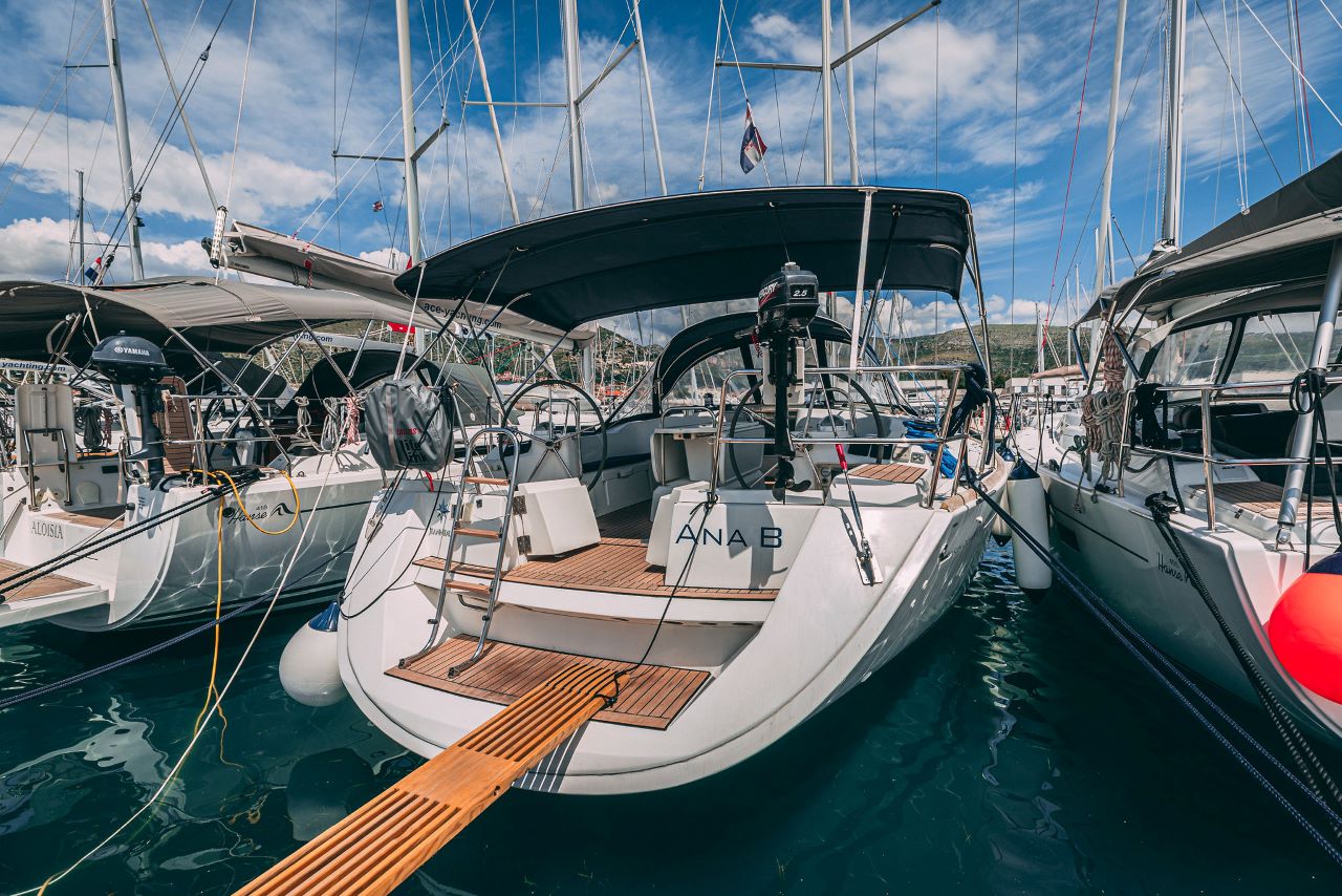 Sun Odyssey 49i — photo 1