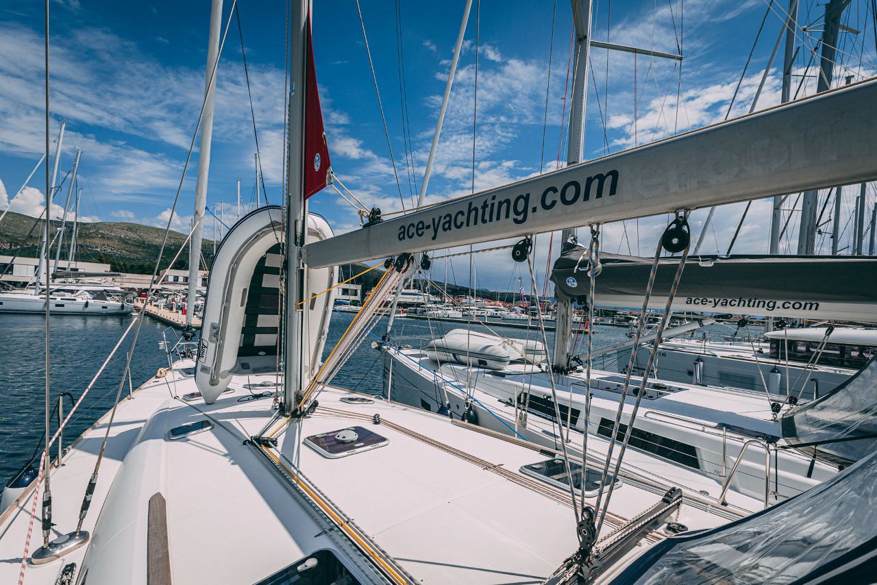 Sun Odyssey 49i — photo 40