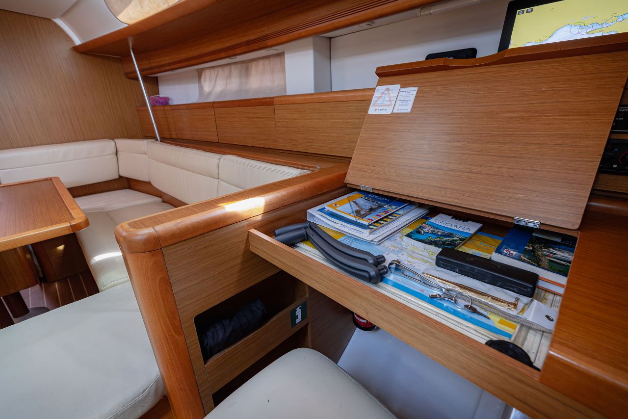 Sun Odyssey 49i — photo 18