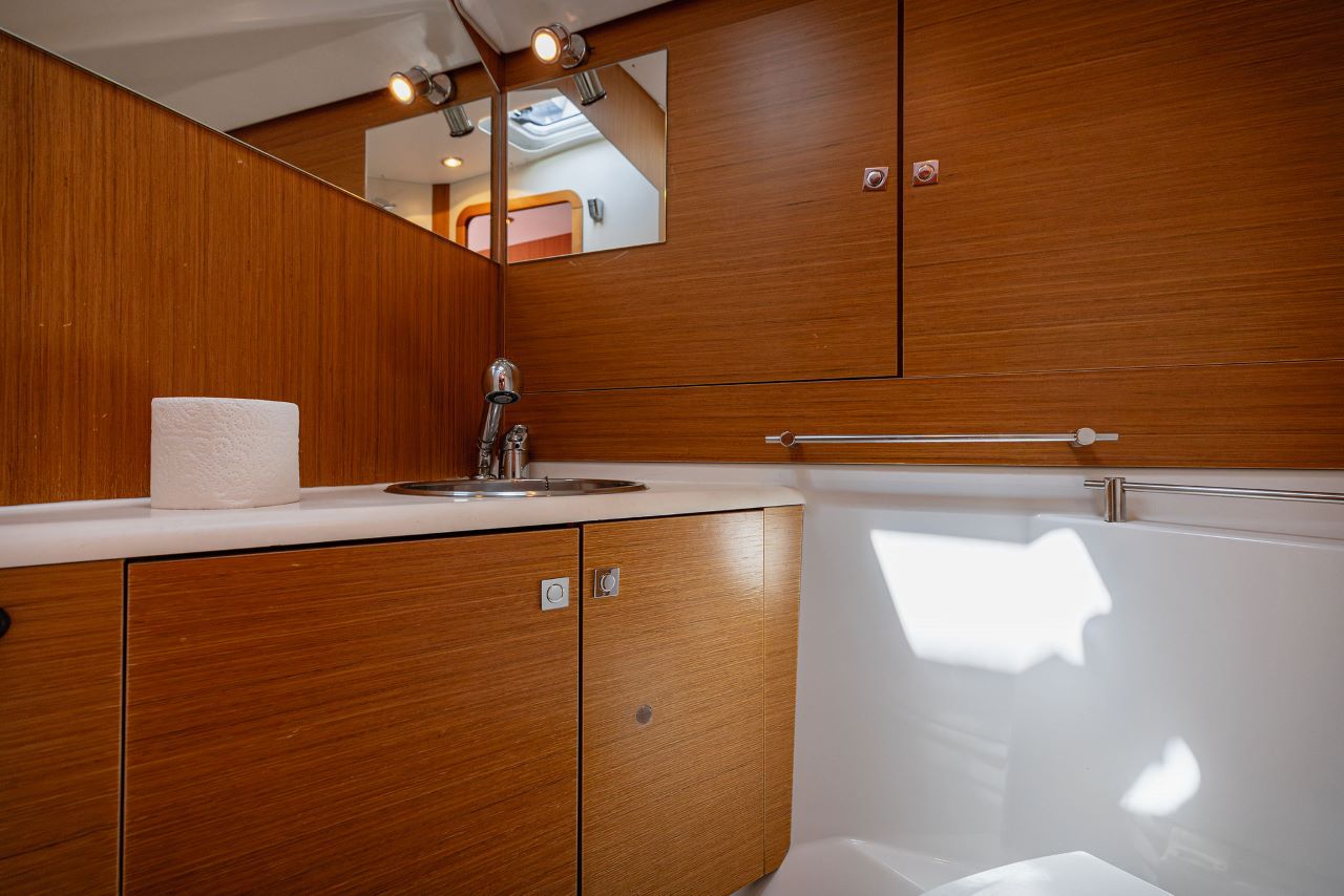 Sun Odyssey 49i — photo 33