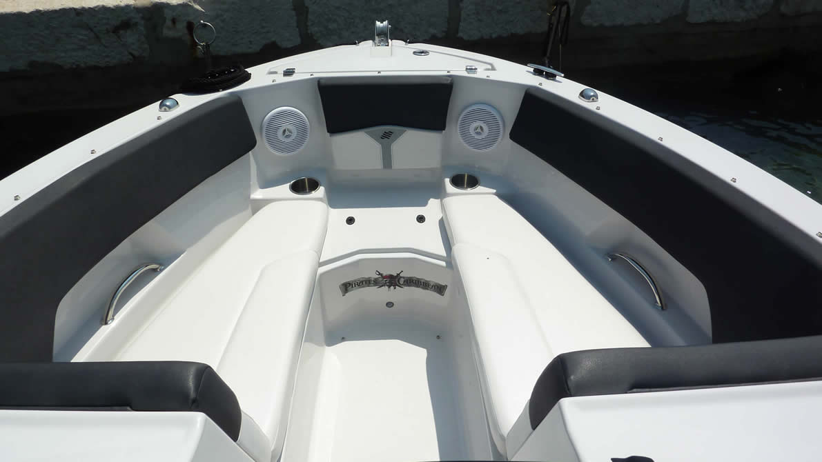 Four Winns H210 — photo 8