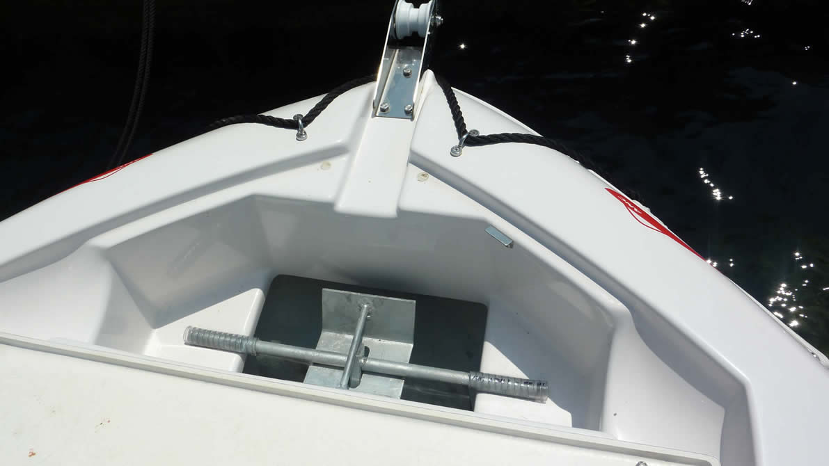 Four Winns H210 — photo 9