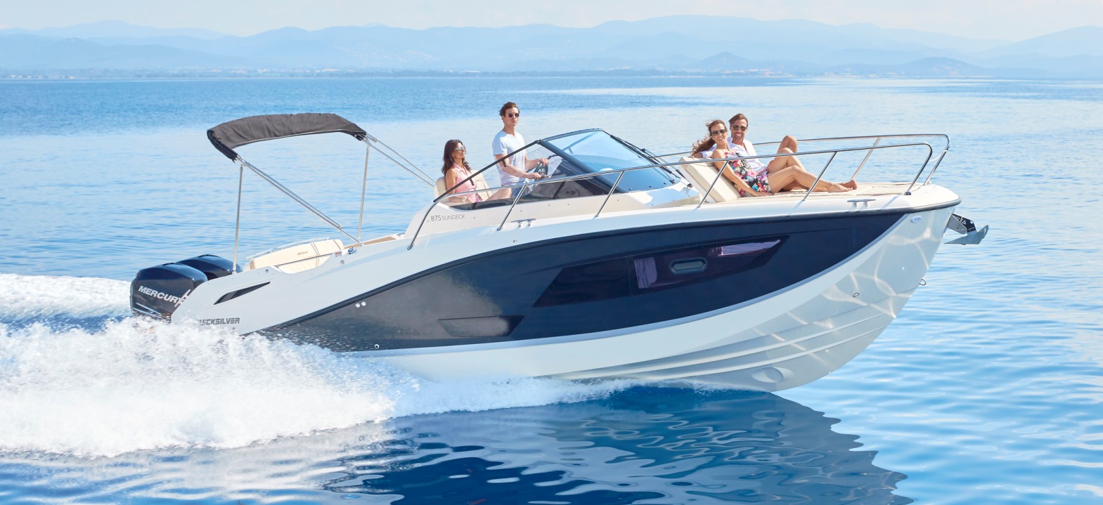 Quicksilver Activ 875 Sundeck — photo 1