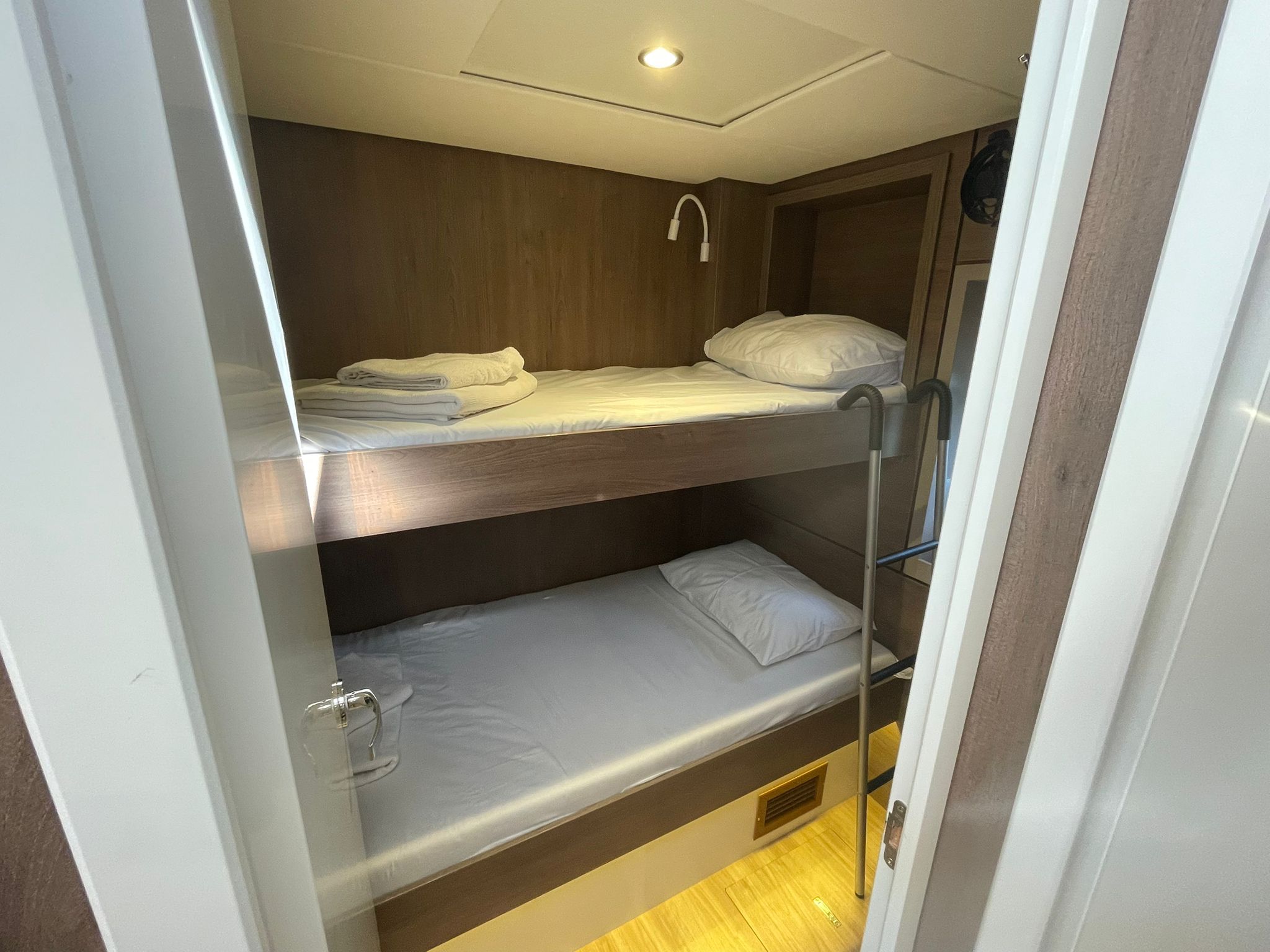 Bali 4.6 - 5 + 1 cab. — photo 21