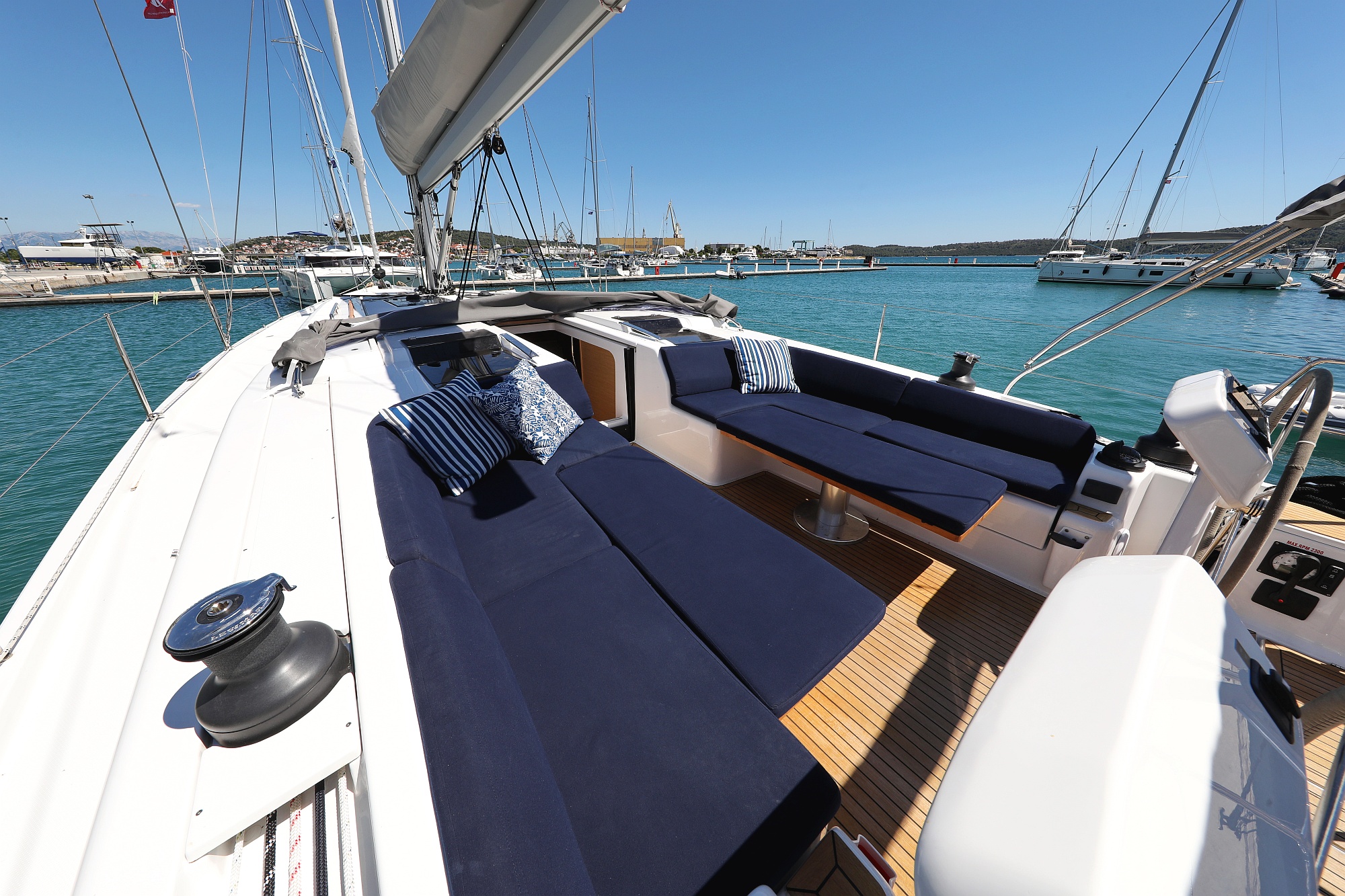 Hanse 508 - 4 + 1 cab. — photo 6