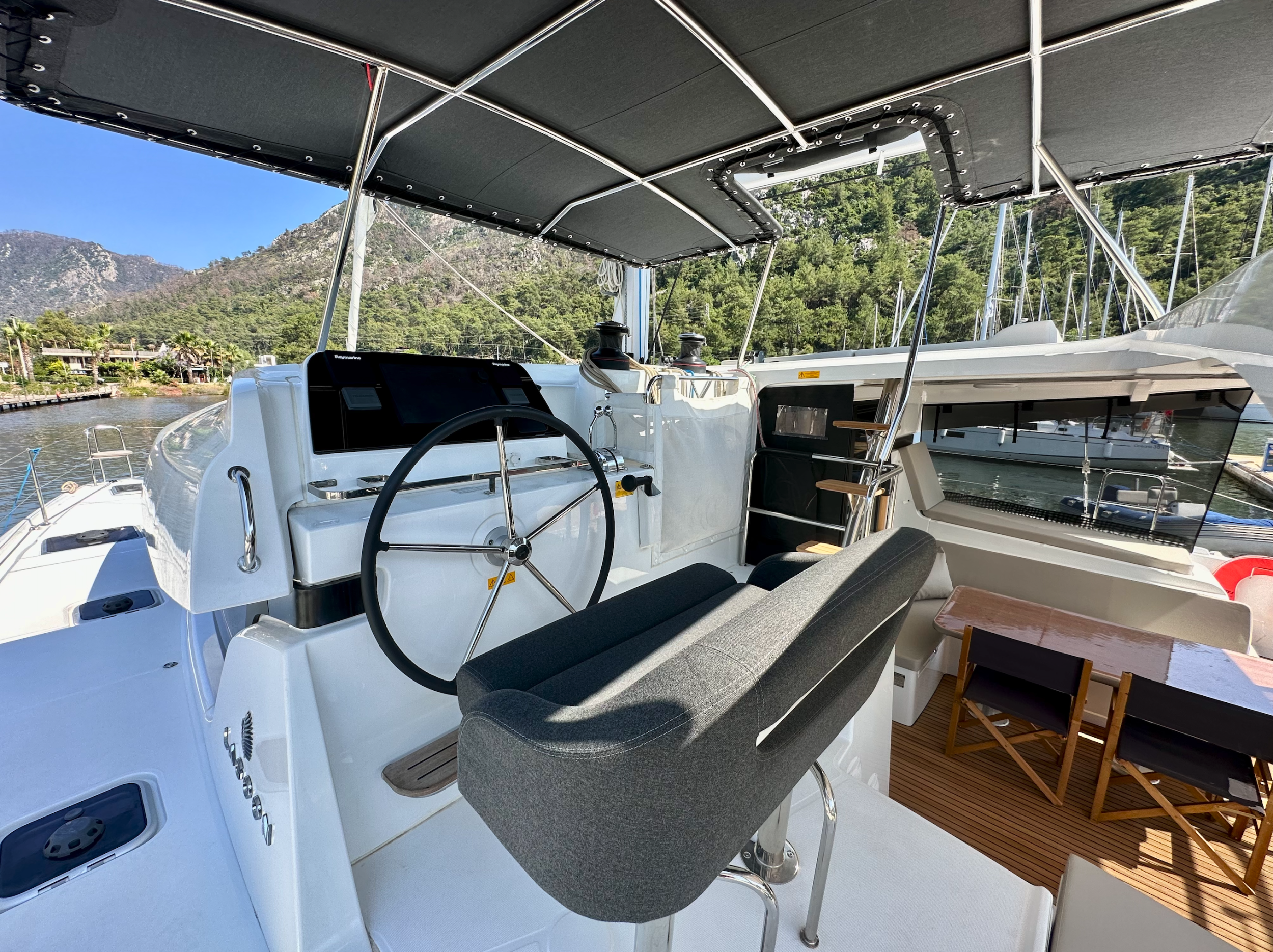 Lagoon 42 - 4 + 2 cab. — photo 11