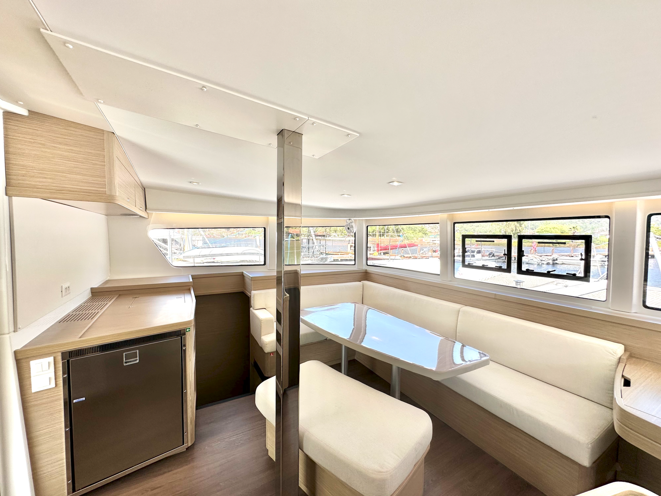Lagoon 42 - 4 + 2 cab. — photo 13