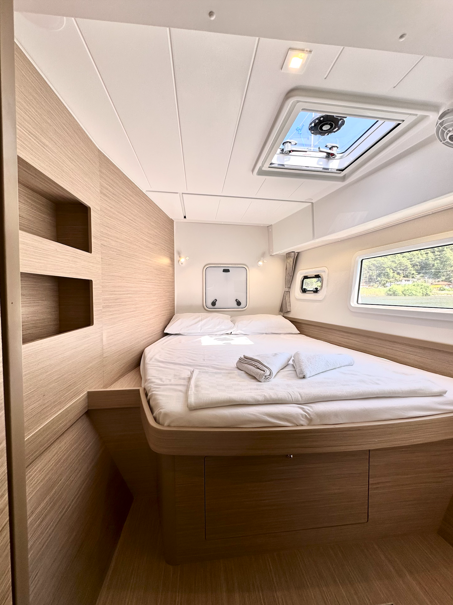 Lagoon 42 - 4 + 2 cab. — photo 17