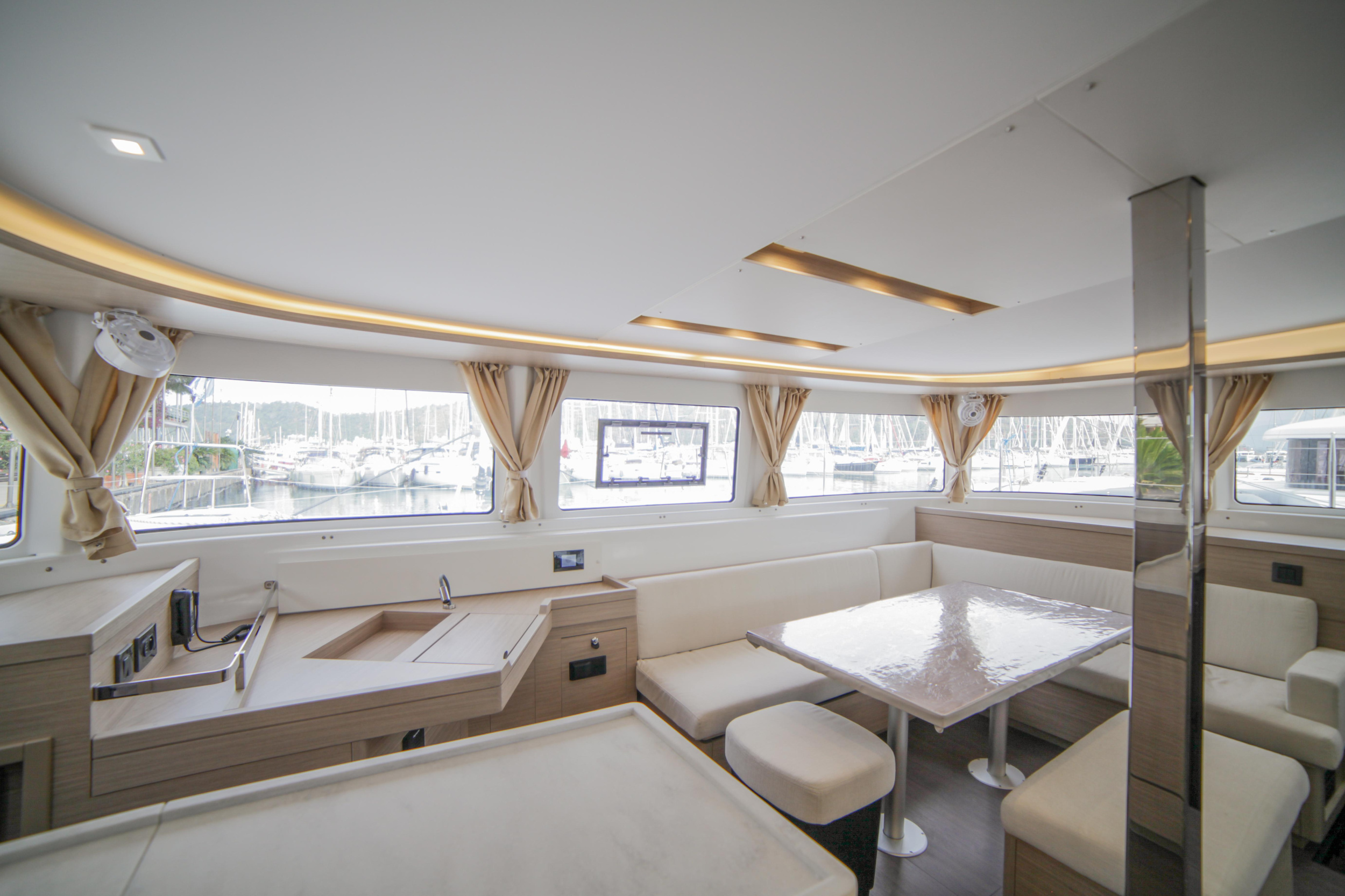 Lagoon 46 - 4 + 1 cab. — photo 11