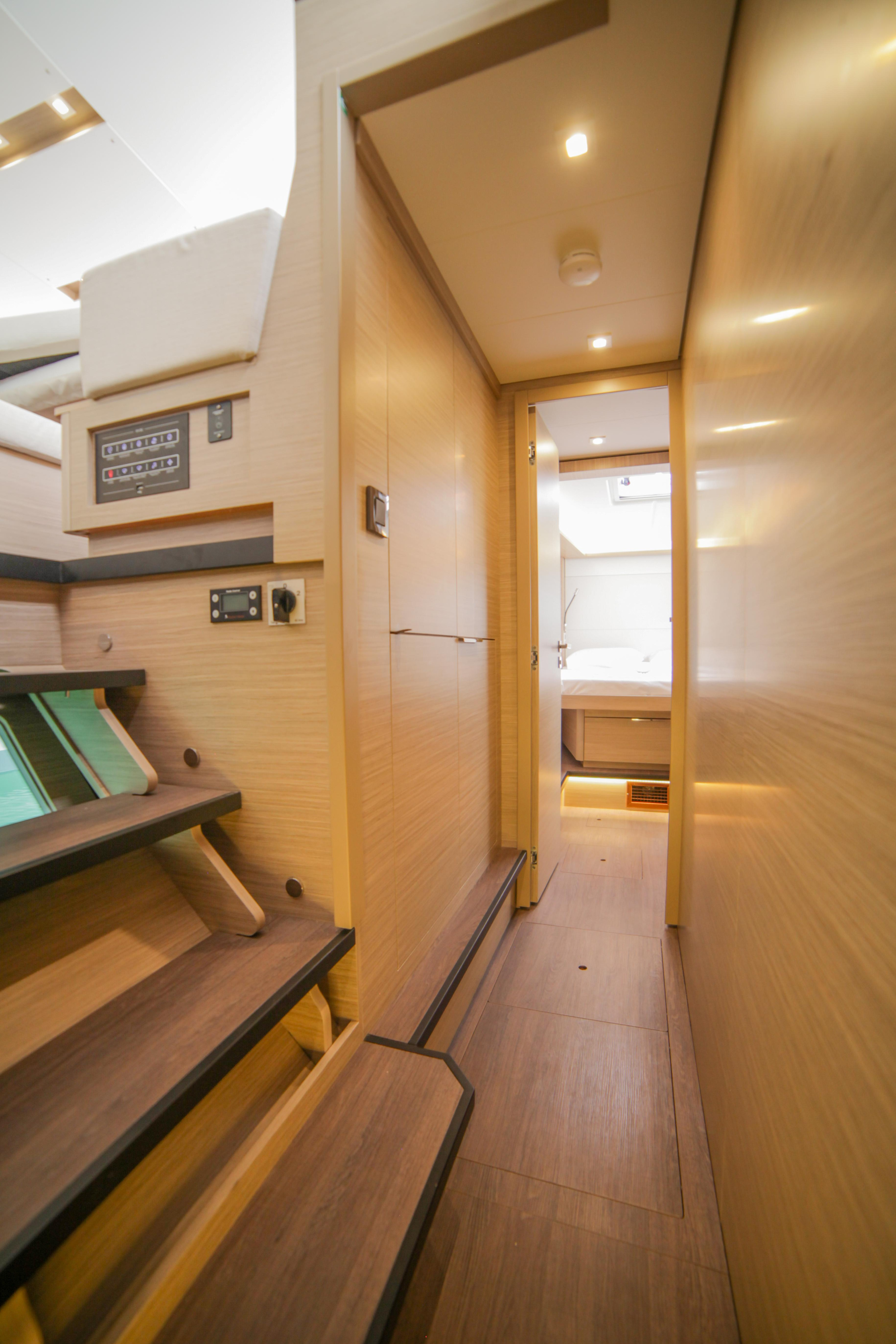 Lagoon 46 - 4 + 1 cab. — photo 17