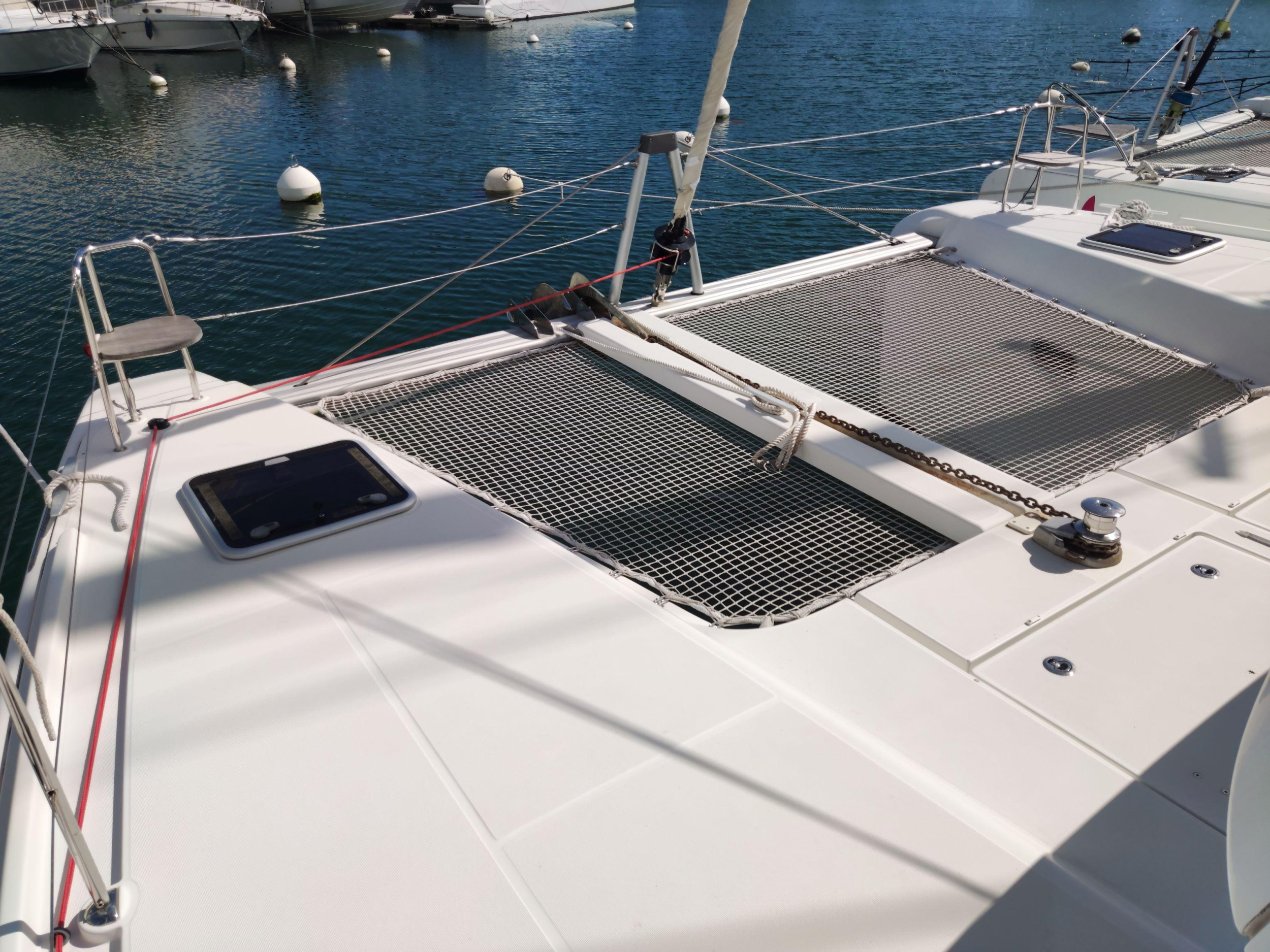 Lagoon 42 - 4 + 2 cab. — photo 8