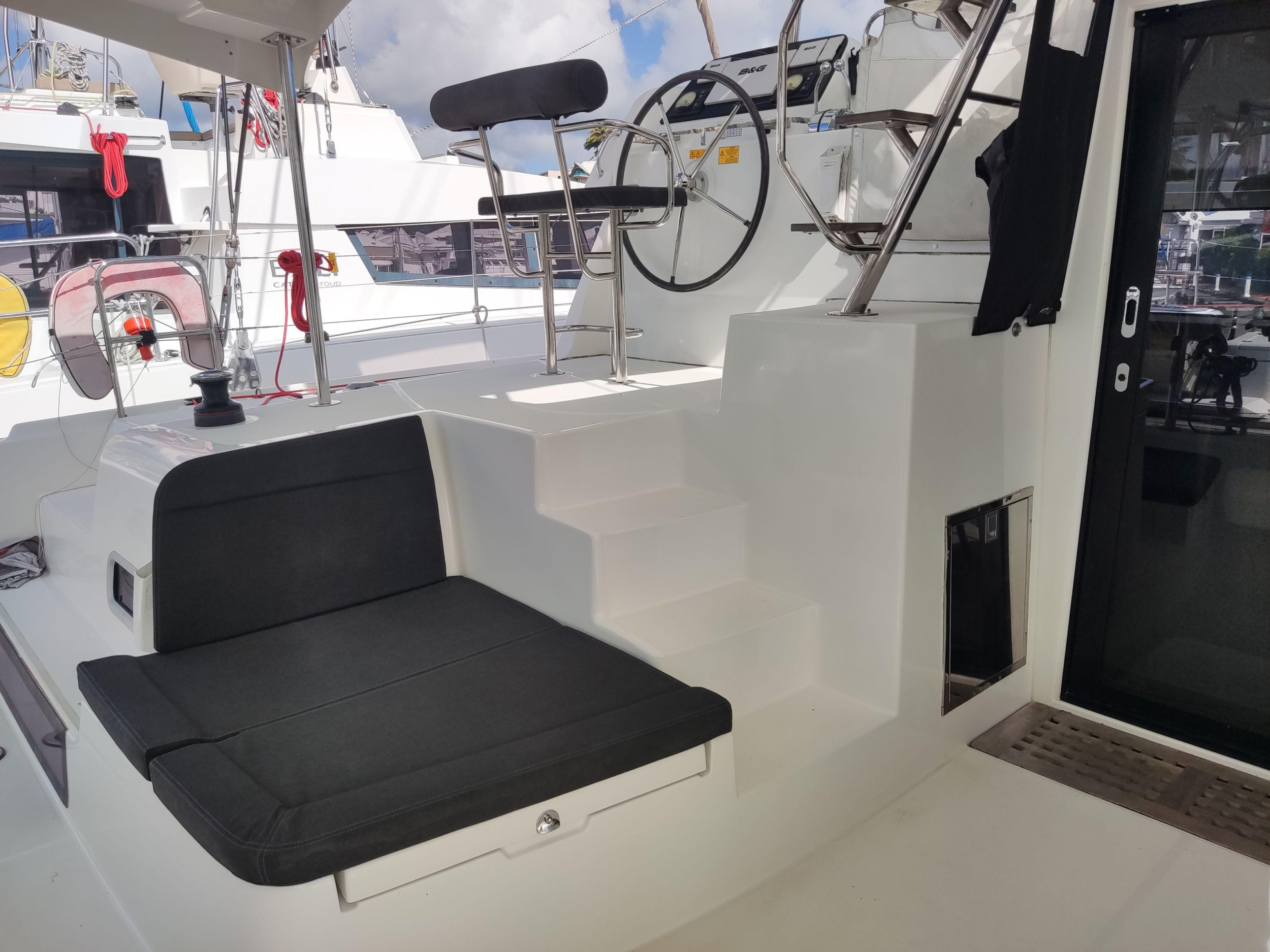 Lagoon 42 - 4 + 2 cab. — photo 12