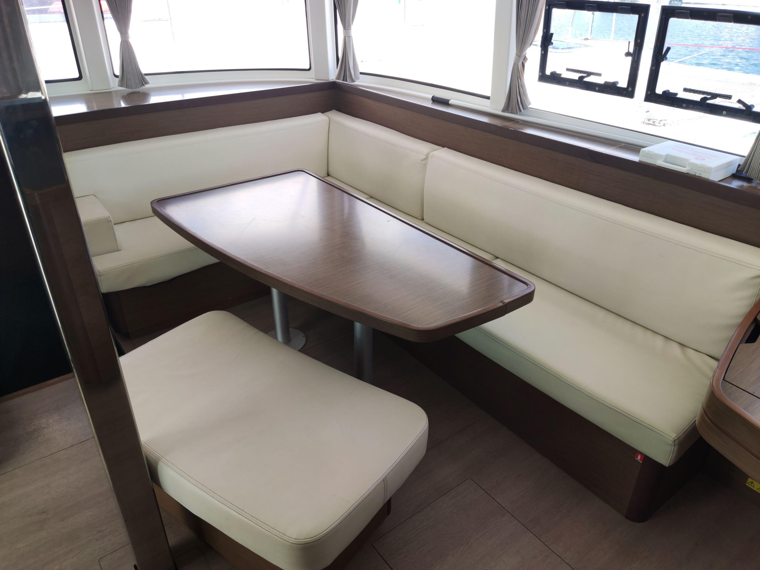 Lagoon 42 - 4 + 2 cab. — photo 15