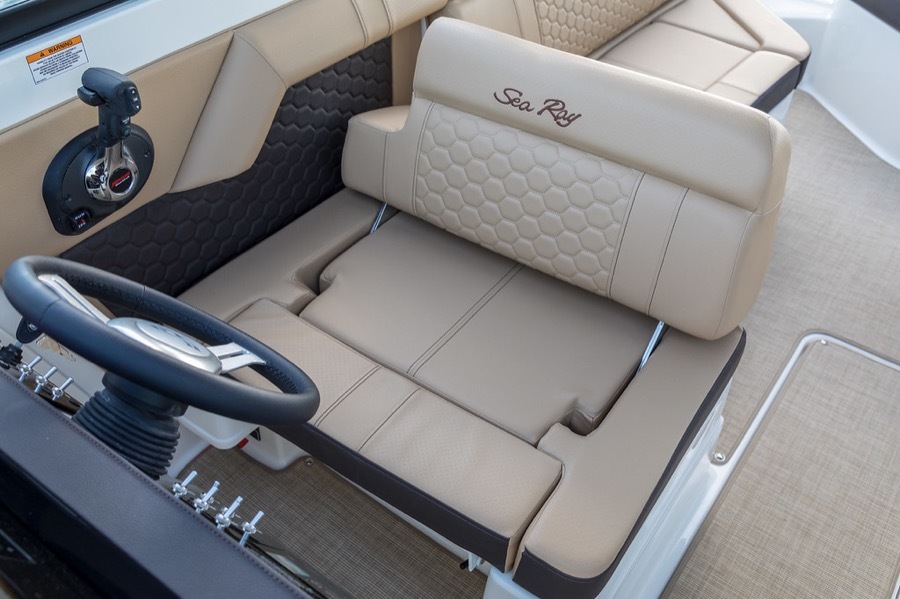 Sea Ray SDX 270 — photo 7