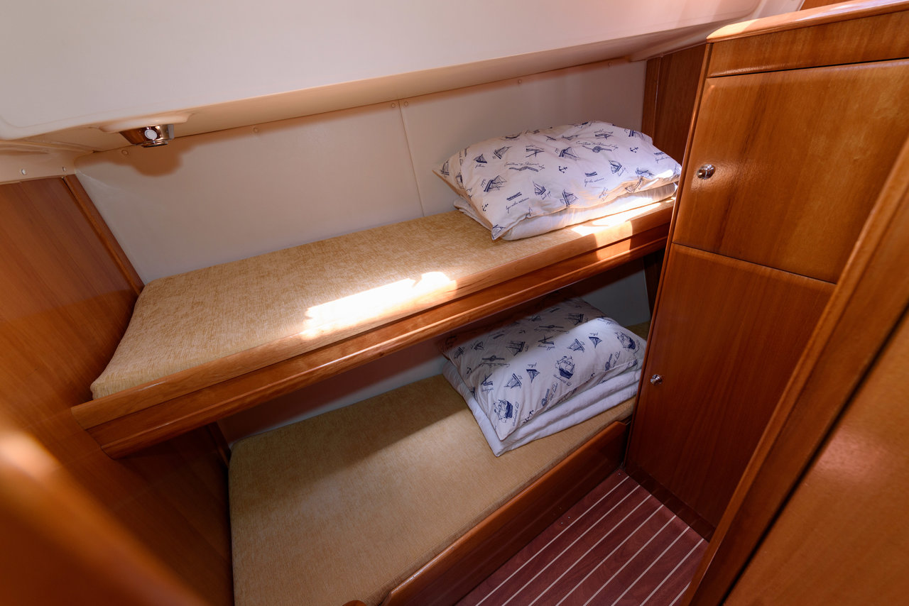 Bavaria 46 Cruiser — photo 11