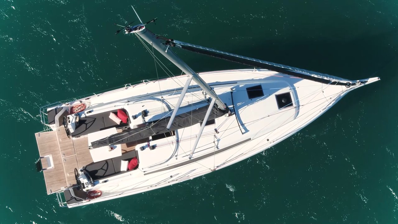 Sun Odyssey 380 - 2 cab. — photo 1