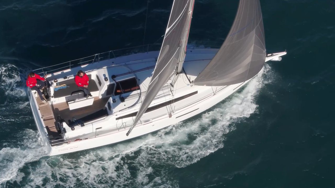 Sun Odyssey 380 - 2 cab. — photo 5