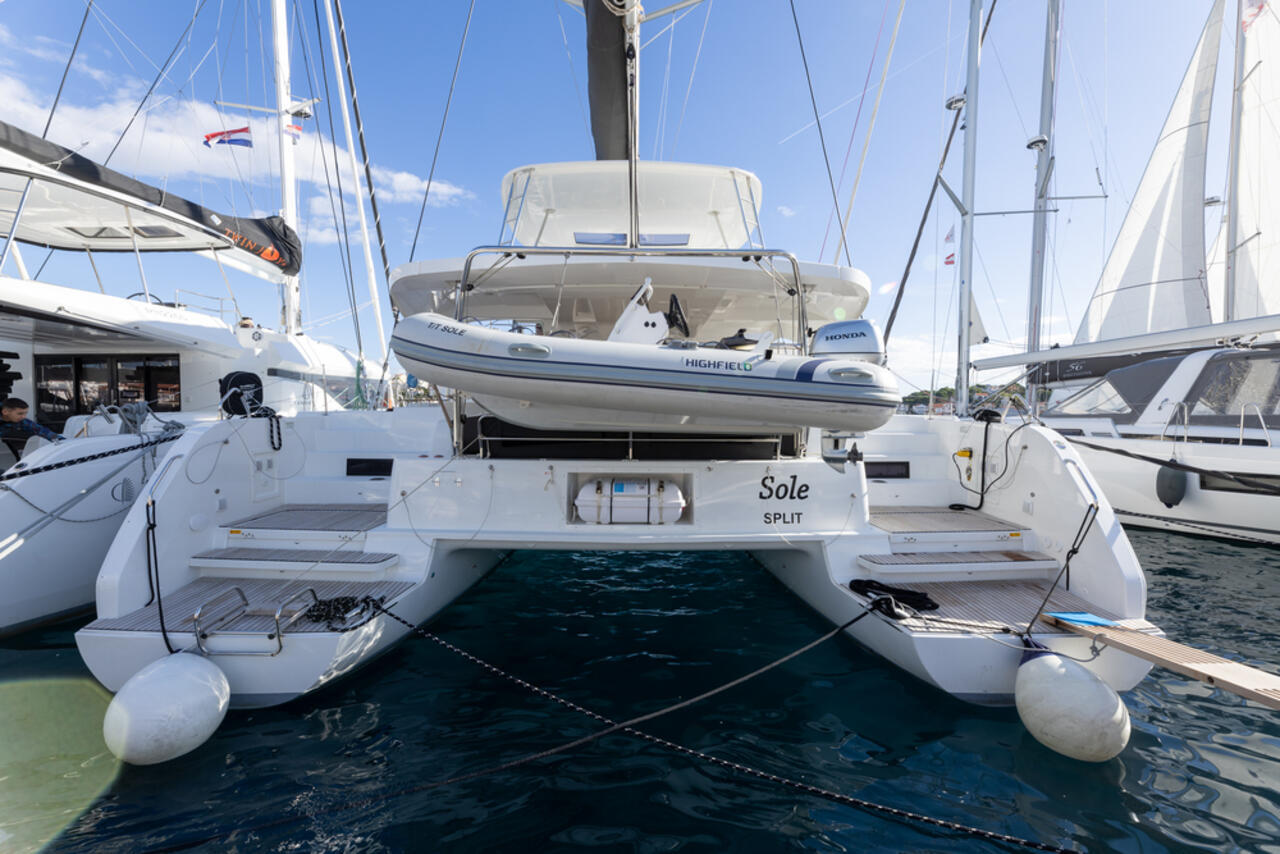 Lagoon 46 - 4 + 2 cab. — photo 7