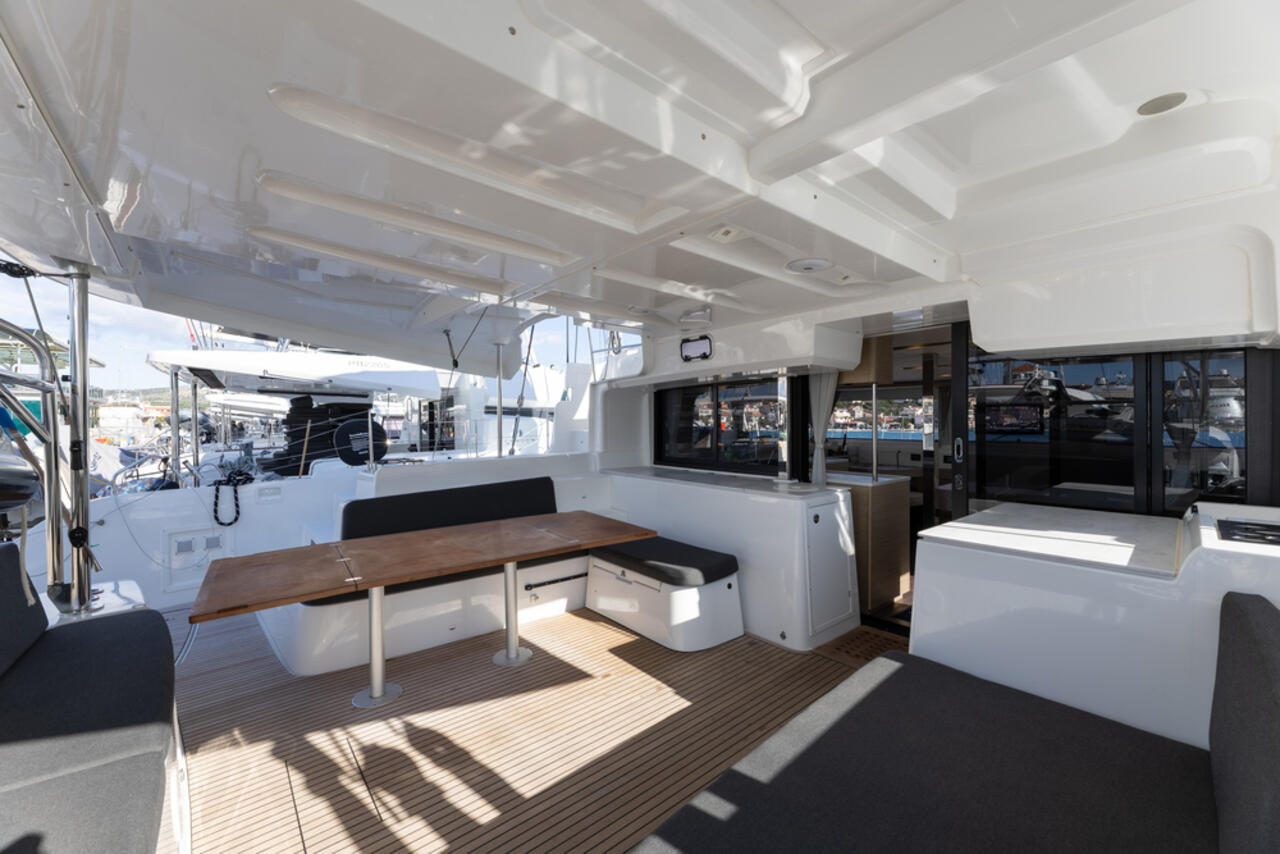 Lagoon 46 - 4 + 2 cab. — photo 11