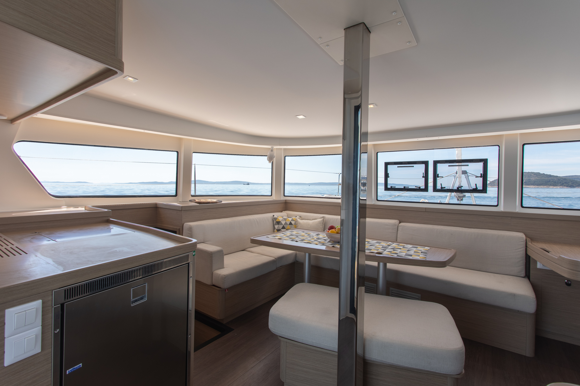 Lagoon 42 - 4 + 2 cab. — photo 11