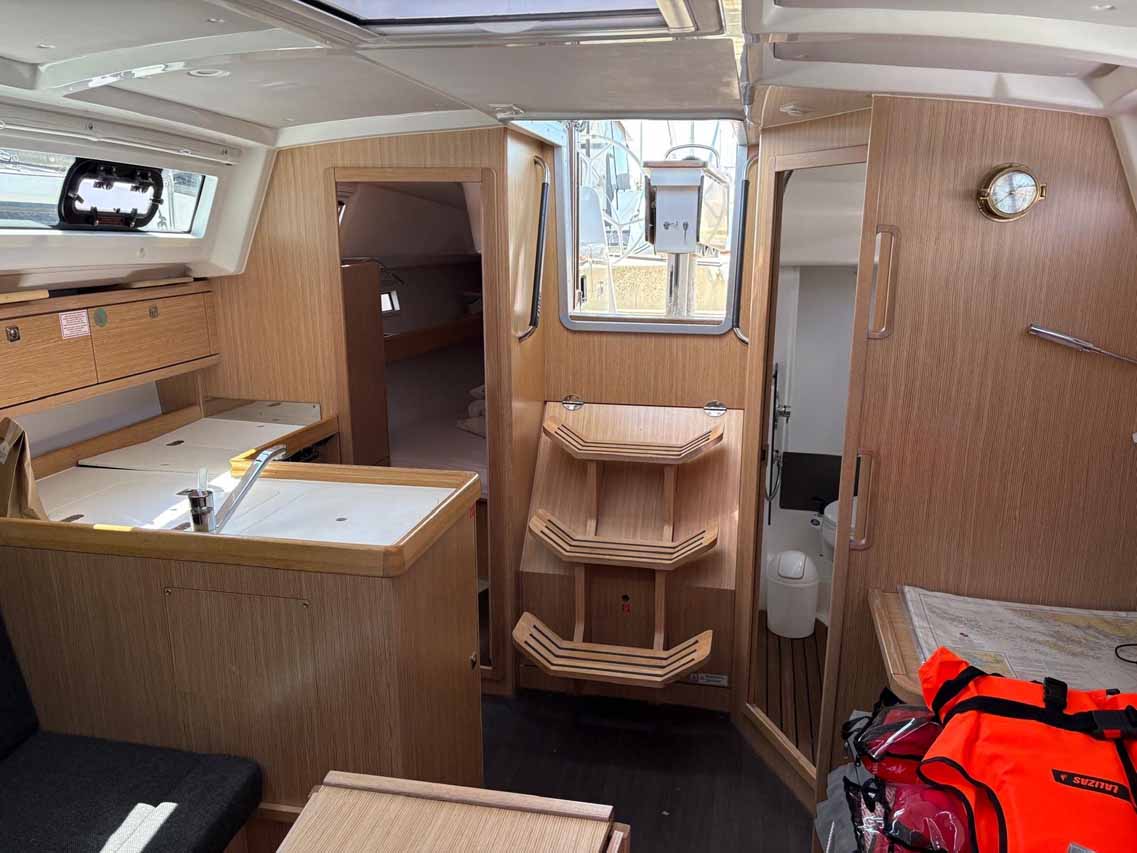 Bavaria Cruiser 34 Style — photo 10