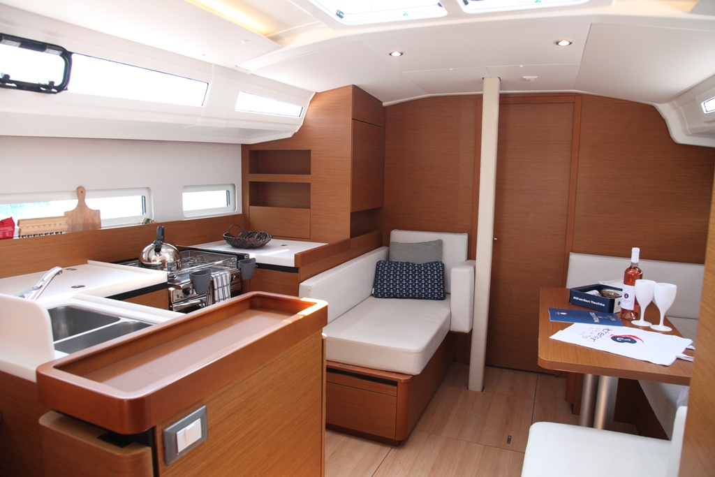 Sun Odyssey 410 - 3 cab. — photo 7