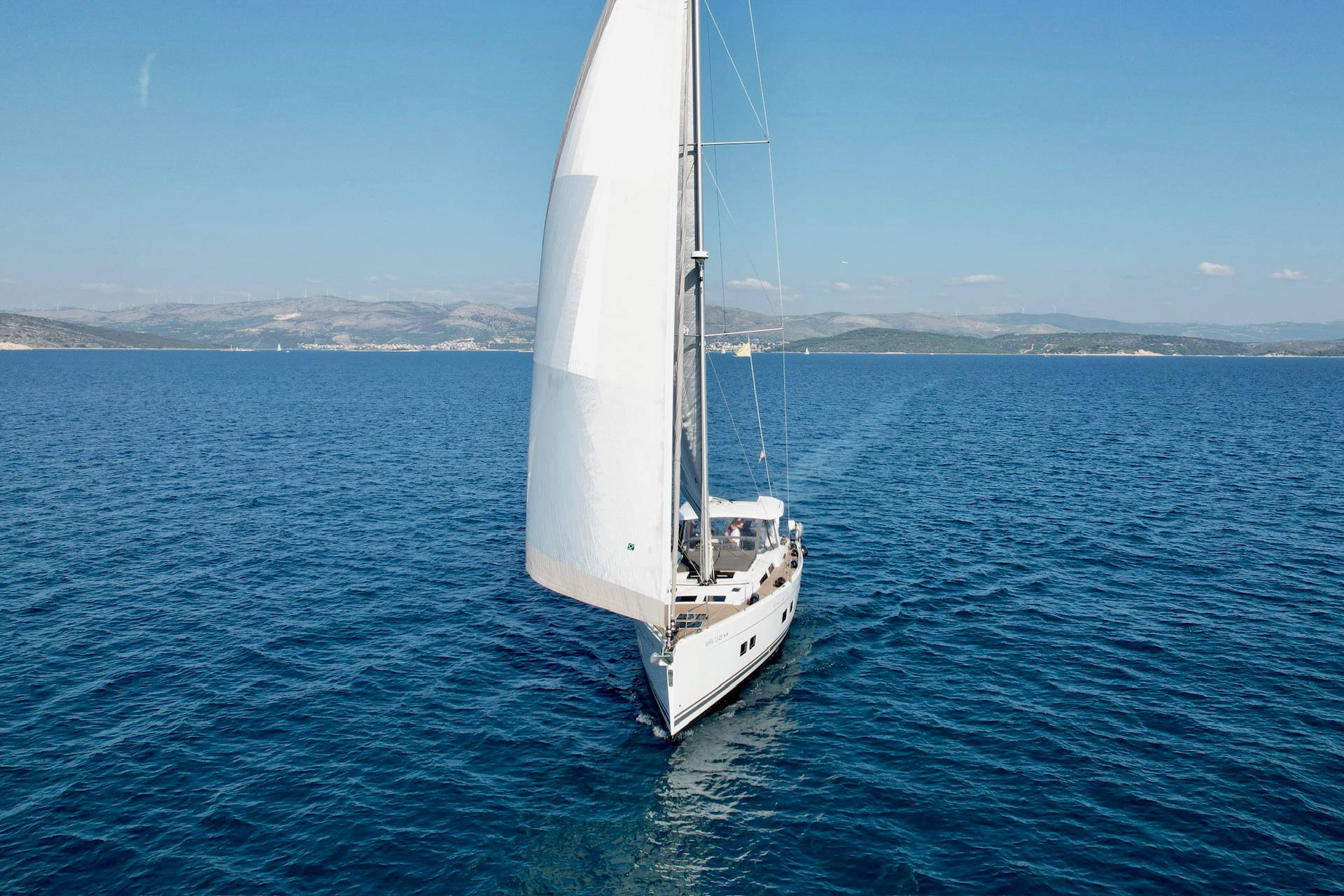 Hanse 588 - 3 + 1 cab. — photo 23