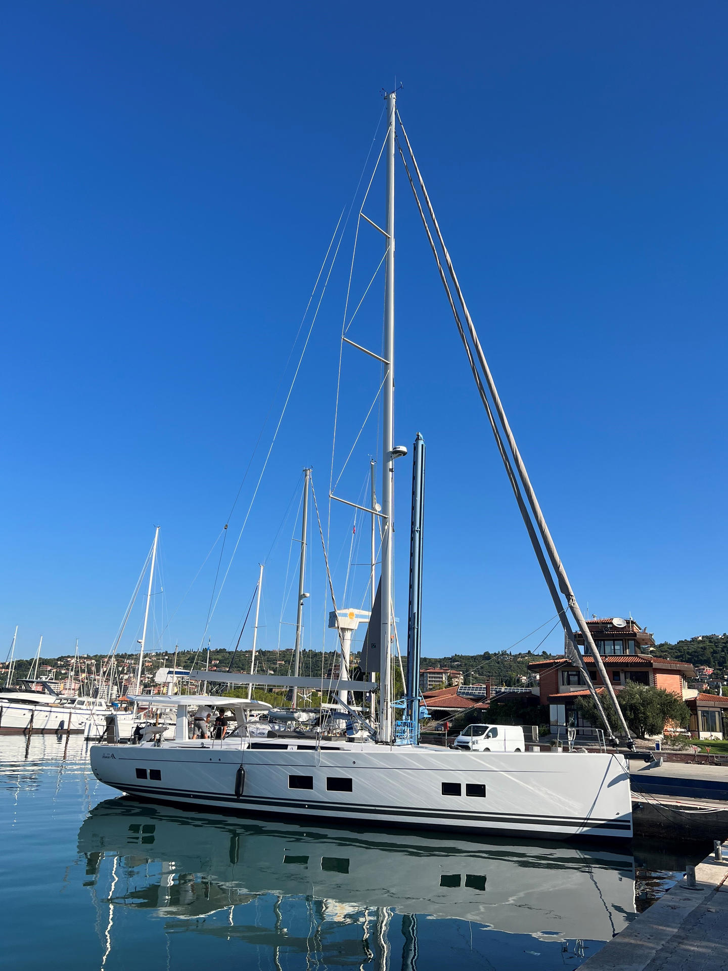 Hanse 588 - 3 + 1 cab. — photo 32