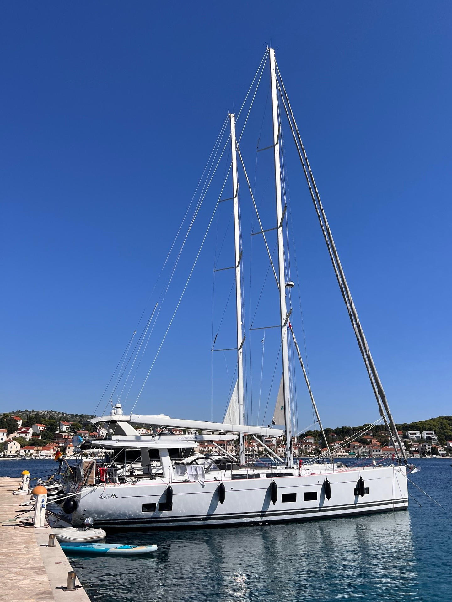 Hanse 588 - 3 + 1 cab. — photo 33