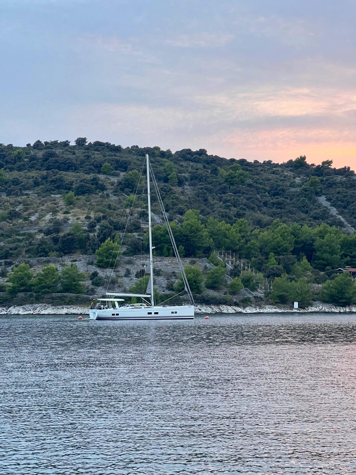 Hanse 588 - 3 + 1 cab. — photo 34