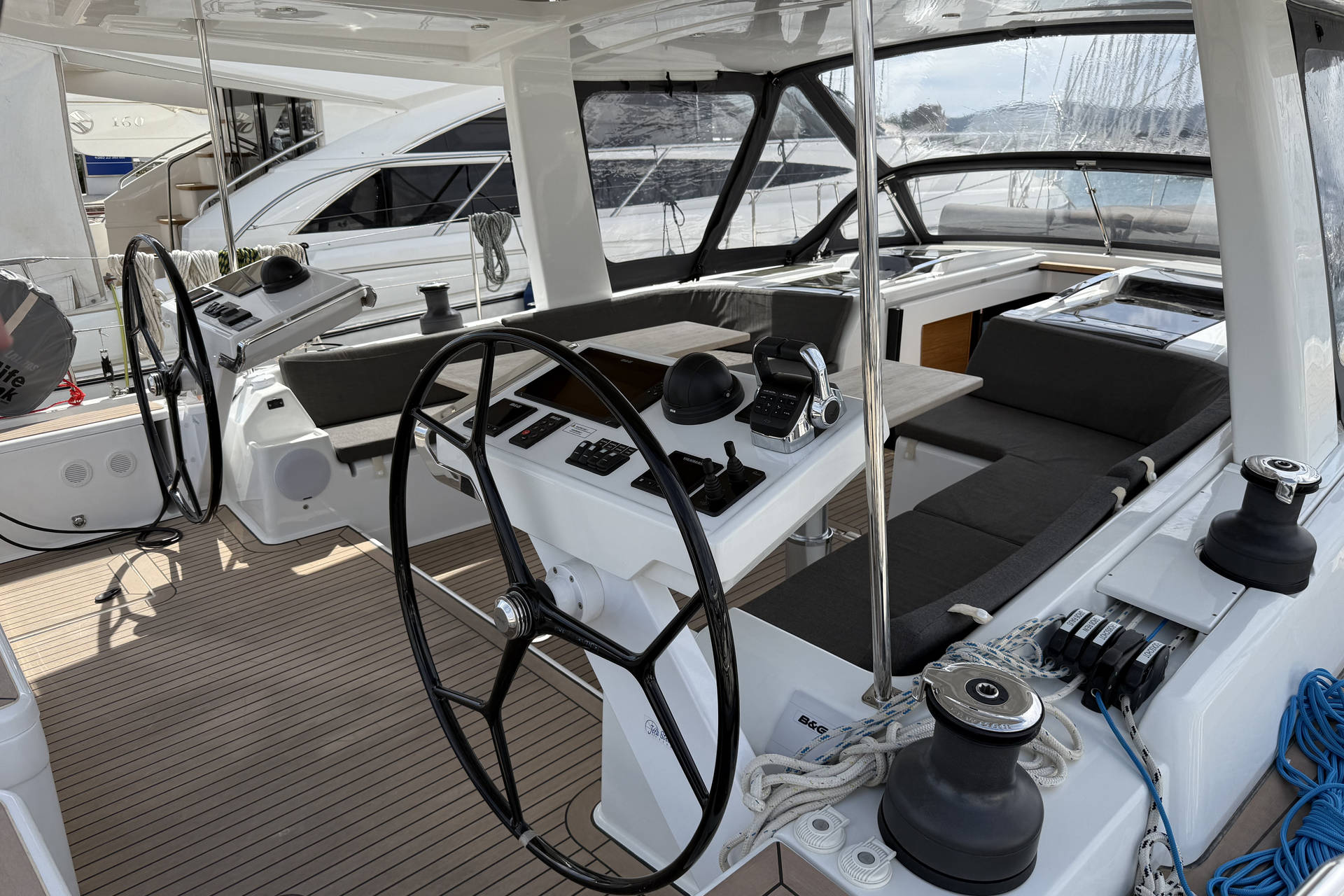 Hanse 588 - 3 + 1 cab. — photo 41