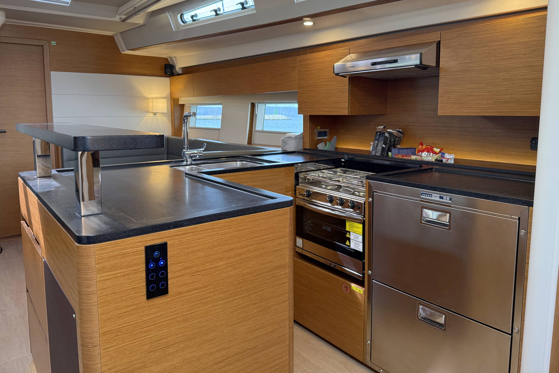Hanse 588 - 3 + 1 cab. — photo 55
