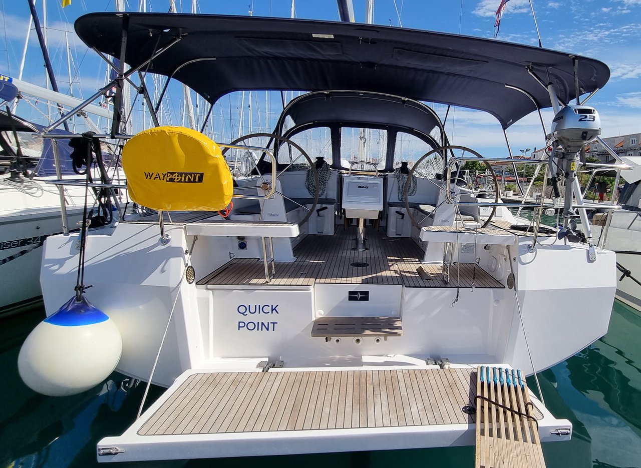 Bavaria C42 — photo 1