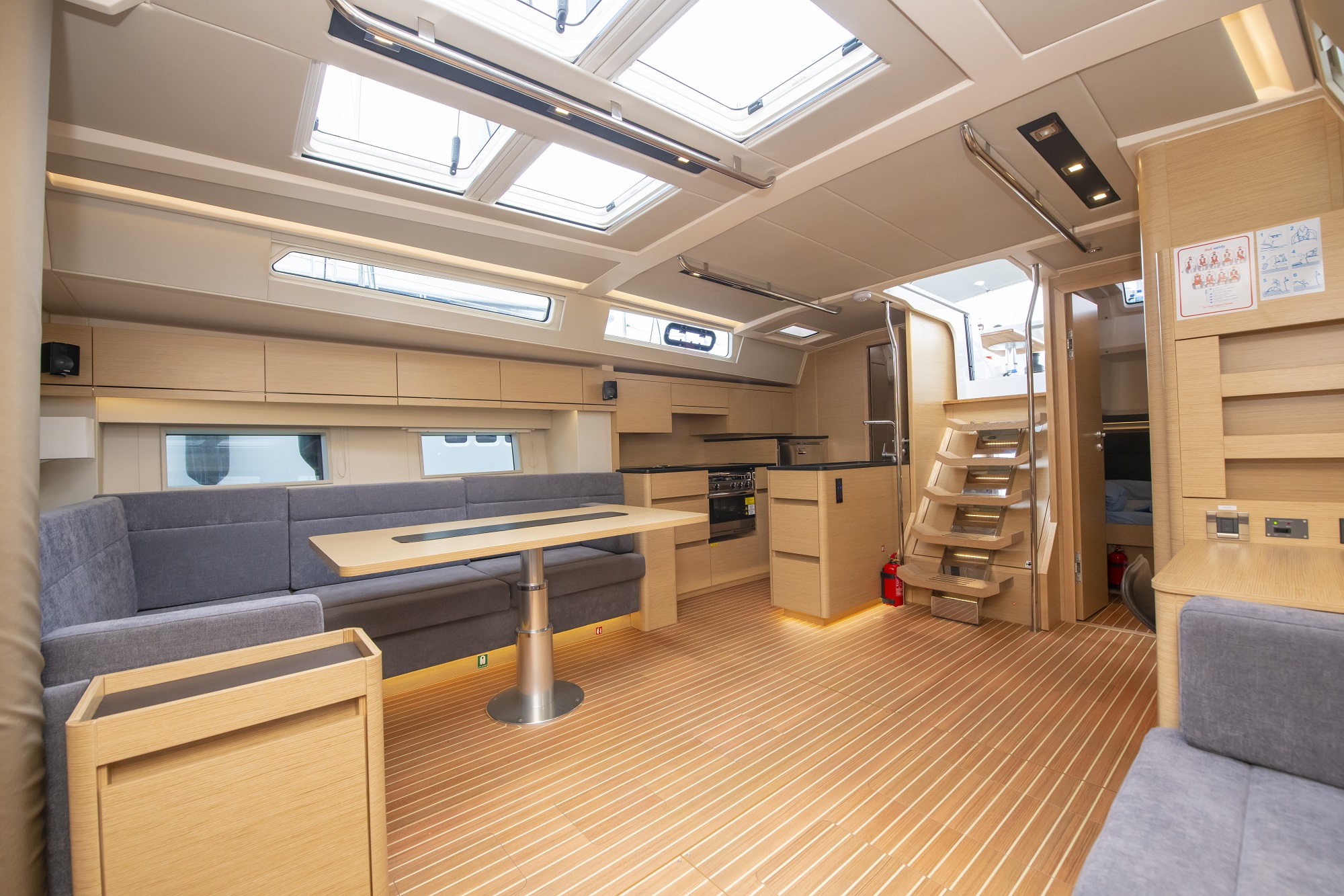 Hanse 548 - 5 + 1 cab. — photo 10