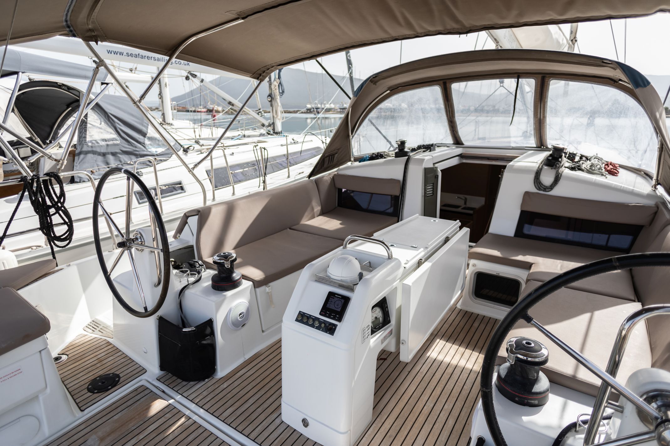Sun Odyssey 440 - 4 cab. — photo 3