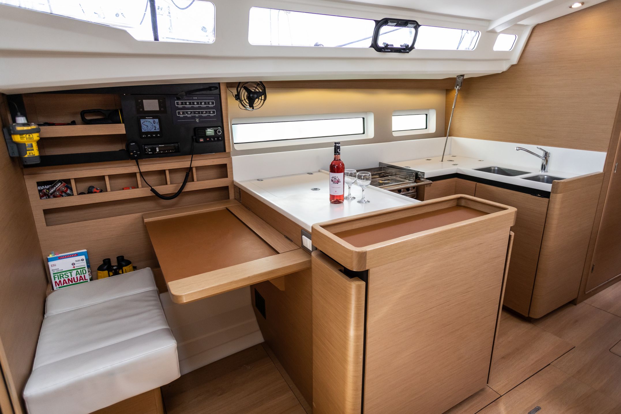 Sun Odyssey 440 - 4 cab. — photo 5