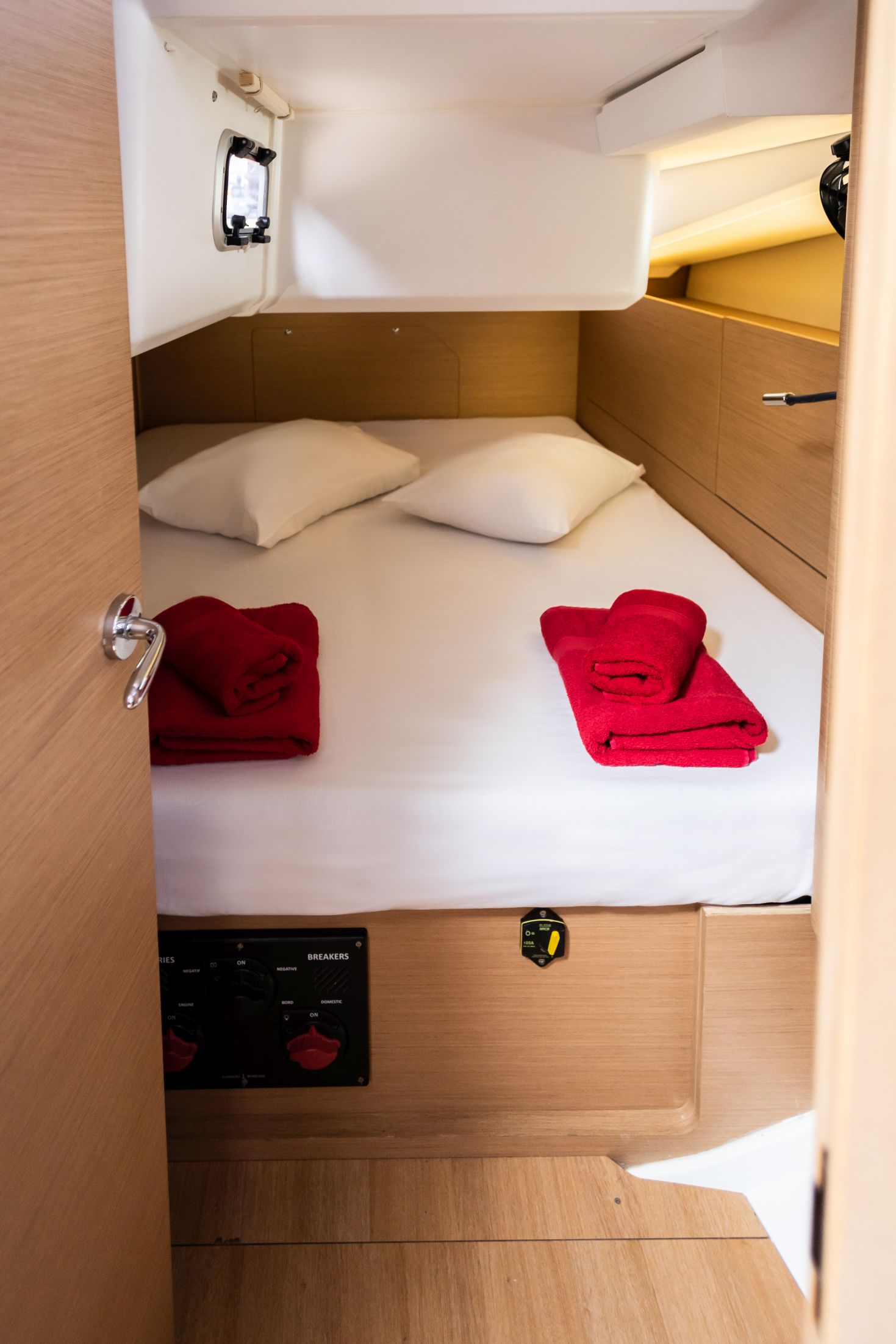 Sun Odyssey 440 - 4 cab. — photo 10