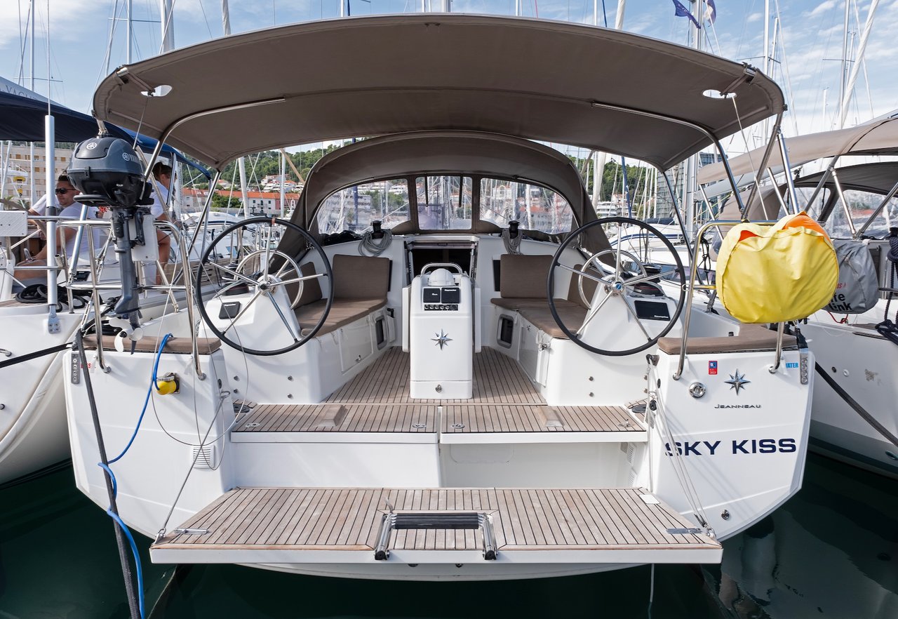 Sun Odyssey 410 - 3 cab. — photo 1